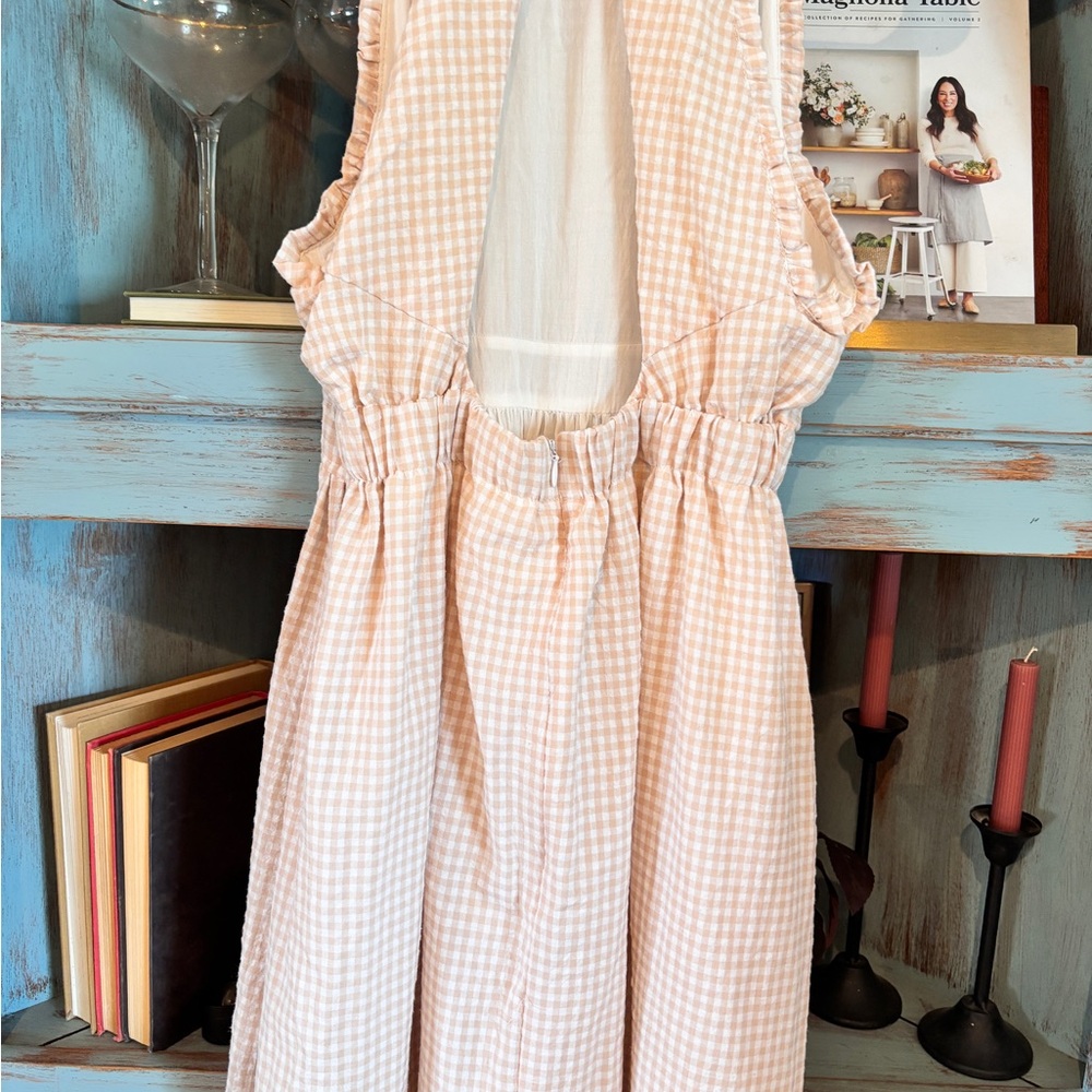In loom Size small gingham dress key hole back - Picture 9 of 11